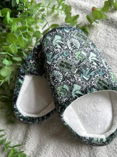 Load image into Gallery viewer, Kids Slippers